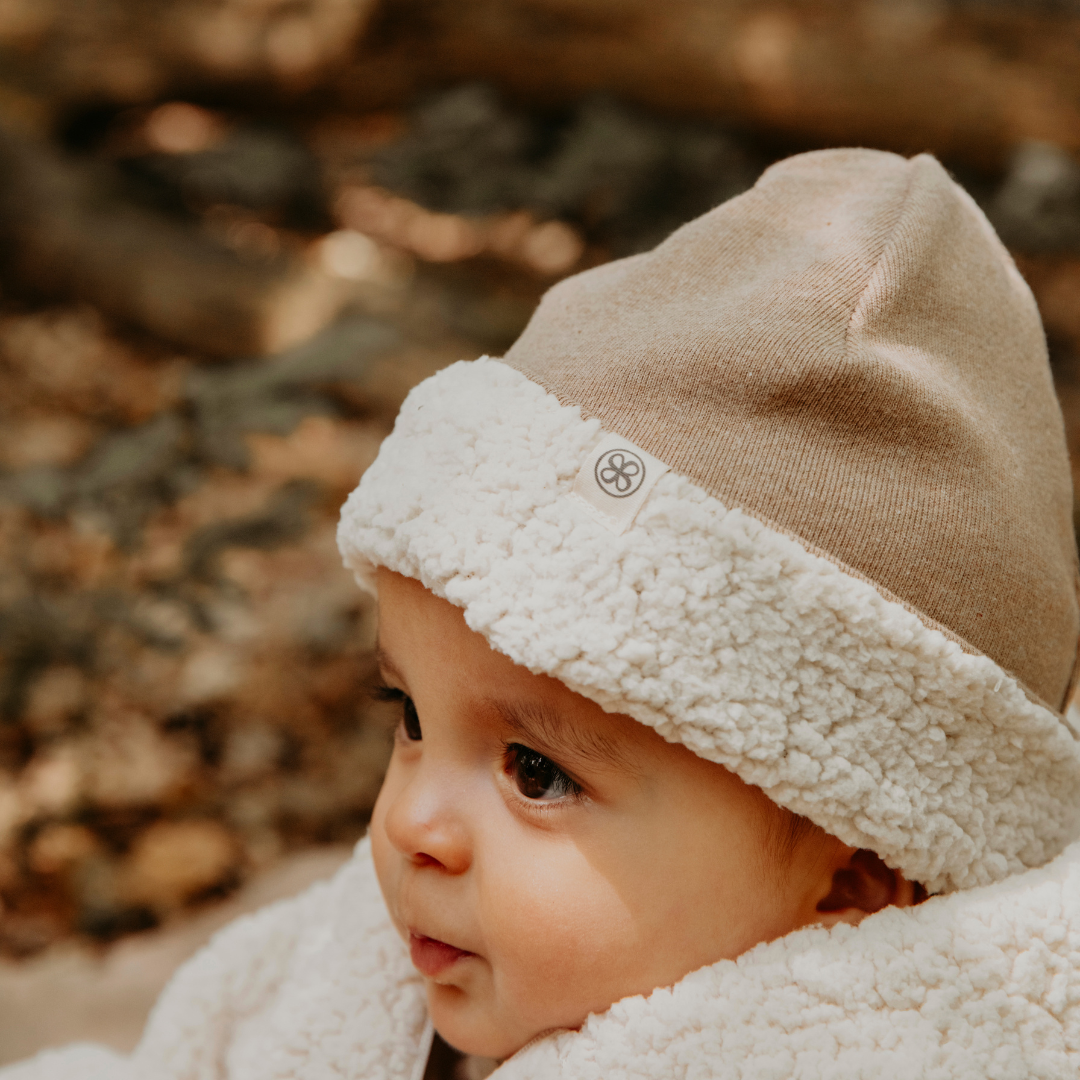 Cloby - omkeerbare teddy muts bruin